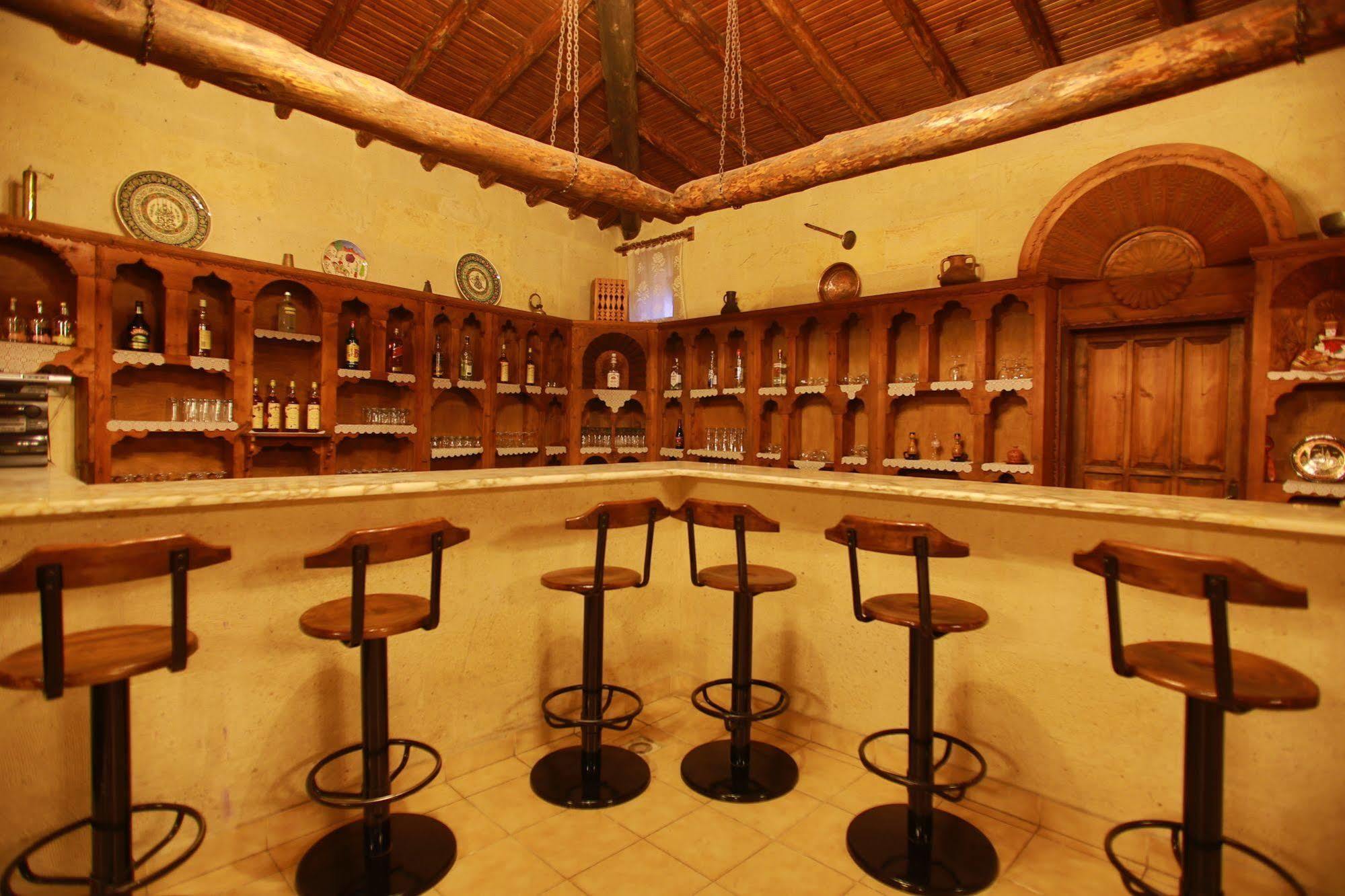 萨尔班酒店 - 特殊类别 于尔居普 外观 照片